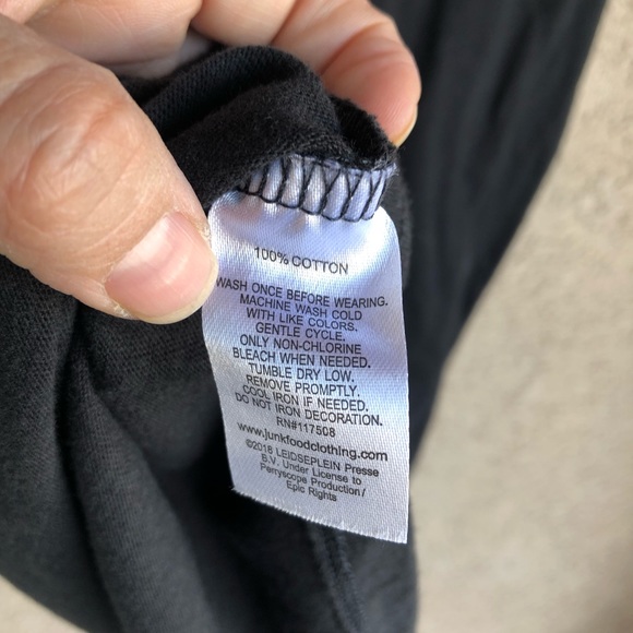 Junk food AC/DC T-shirt - Picture 5 of 5